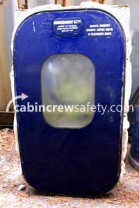 84000058 - Cabin Crew Safety Boeing B737 Classic Over Wing Exit (OWE) Door